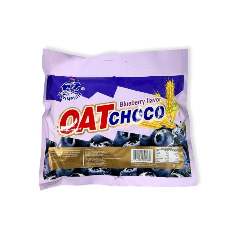 Blueberry flavored oat bars, chewy cereal snack bars, 400g pack isolated on white background