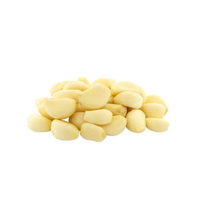 Peeled Chinese garlic cloves, ready-to-use garlic, 250g pack isolated on white background