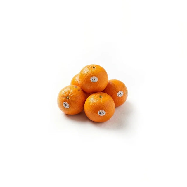 A photo of Australian Oranges Per kg on a white background