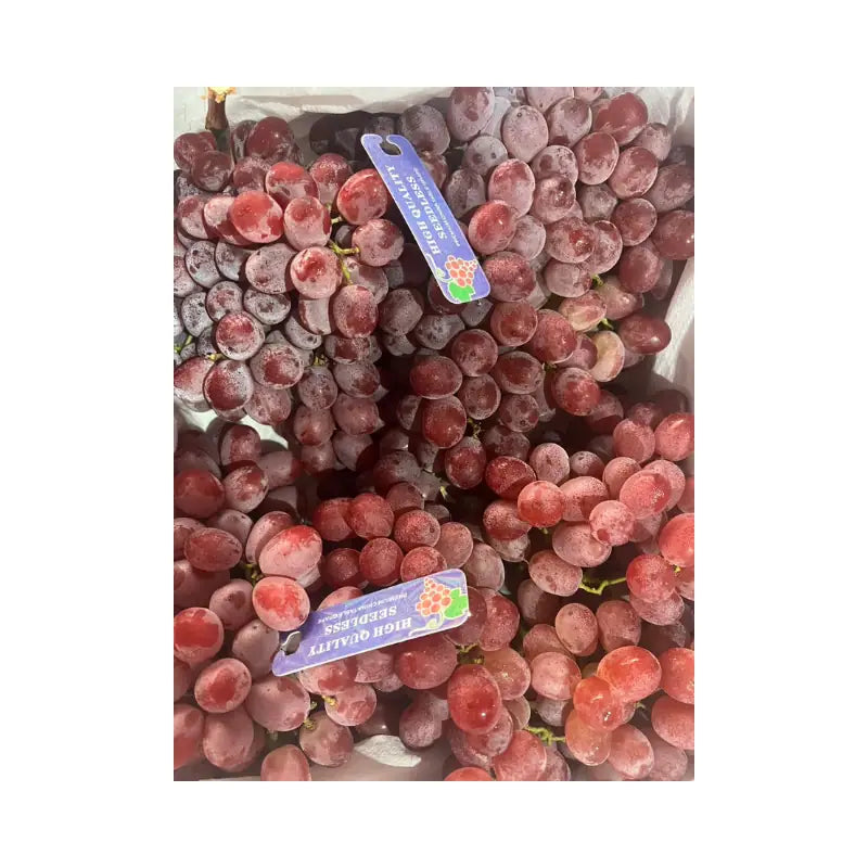 Duck Brand Seedless Red Grapes (Total Weight Including Basket 4.5kg)