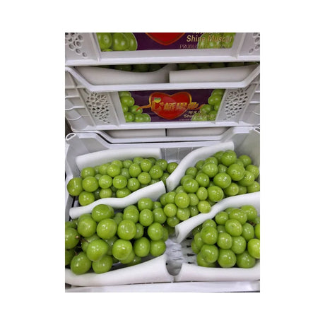 Heart Brand Shine Muscat Grapes 4 Bunches (Total Weight Including Basket 4.5kg)