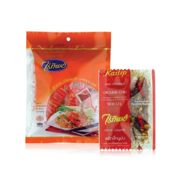 Raitip ground chilli sachets, single-serve chilli seasoning, 100 sachets isolated on white background