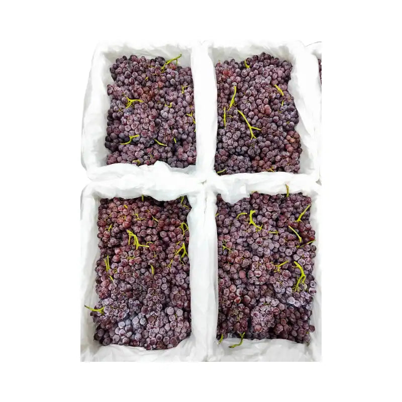 Red Globe Grapes No Label (Total Weight Including Basket 4.8kg)