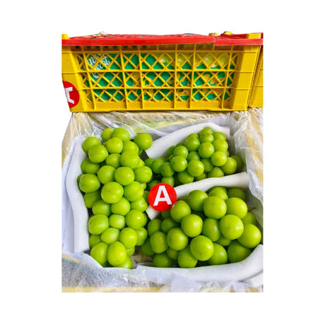 Shine Muscat Grapes Yellow Basket Grade A 3 Bunches