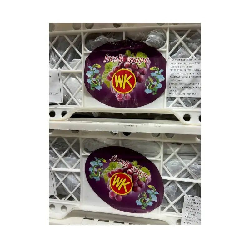 WK Brand Red Globe Grapes (Total Weight Including Basket 4.8kg)