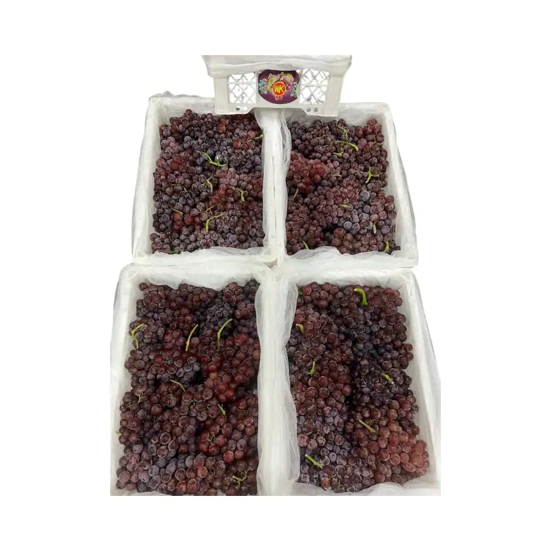 WK Brand Red Globe Grapes (Total Weight Including Basket 4.8kg)
